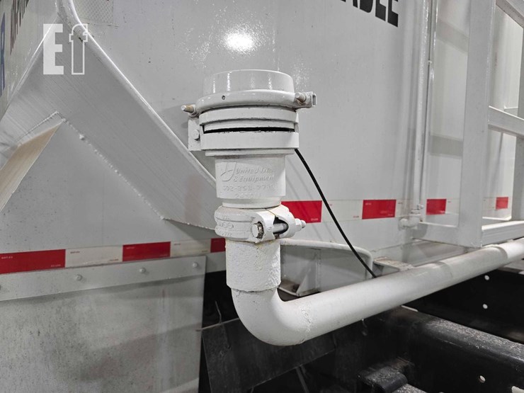 2004-international-durastar-4300-image-14