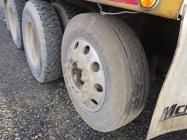 2001-peterbilt-357-image-33