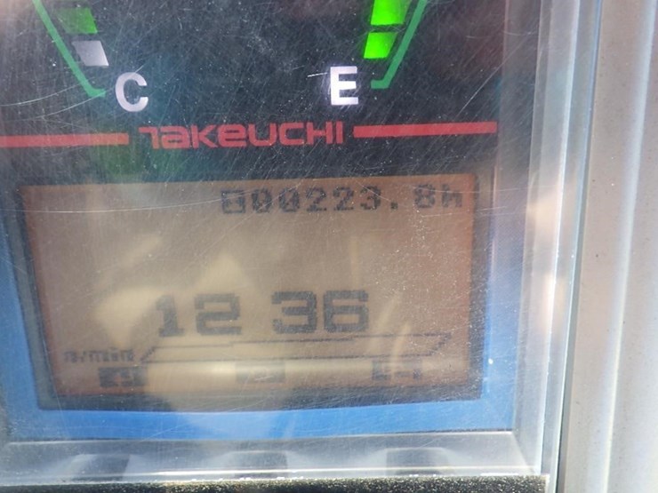 takeuchi-tb257fr-image-29