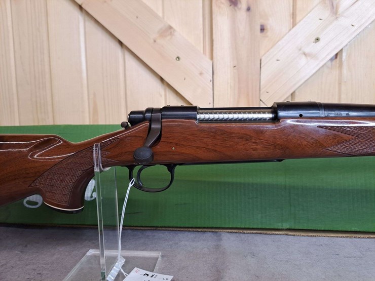 remington-model-700-7mm-mag-bolt-rifle-image-4
