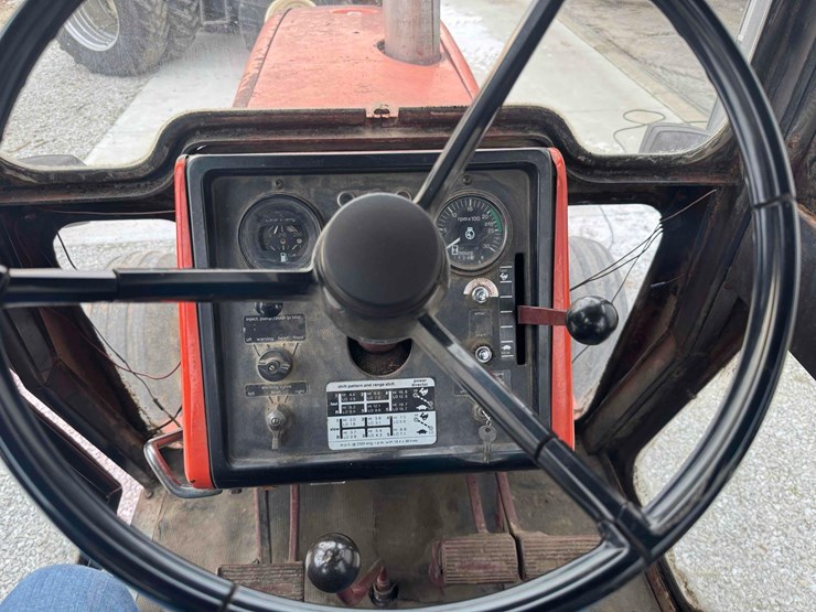 1973-allis-chalmers-7050-tractor-image-34