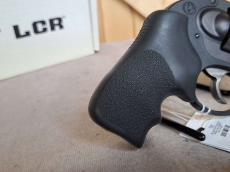 ruger-lcr-.38-special-+p-da-revolver-image-8