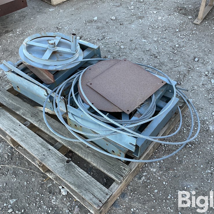 Grain Bin/leg Stands & Parts