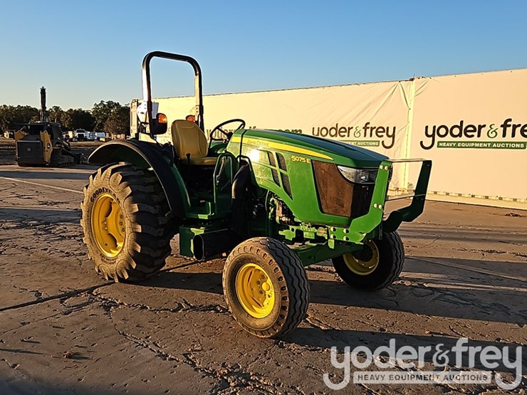 2024-john-deere-5075e-image-7