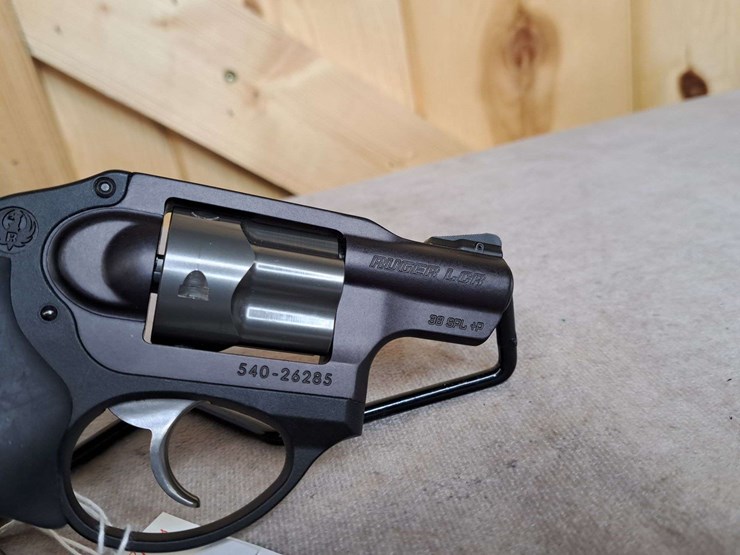 ruger-lcr-.38-special-+p-da-revolver-image-10