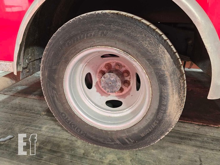 2013-ford-e450-image-24