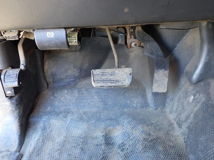 2006-chevrolet-2500-image-18