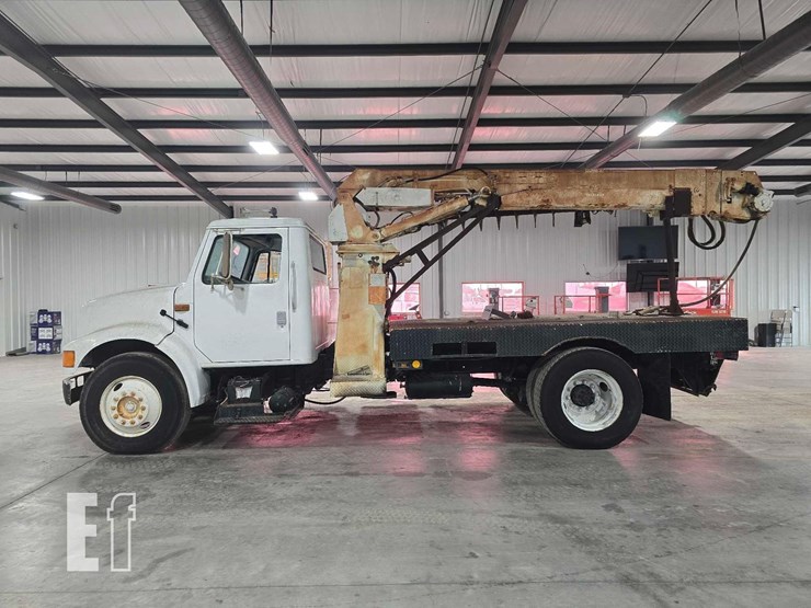 1998-international-4700-image-5