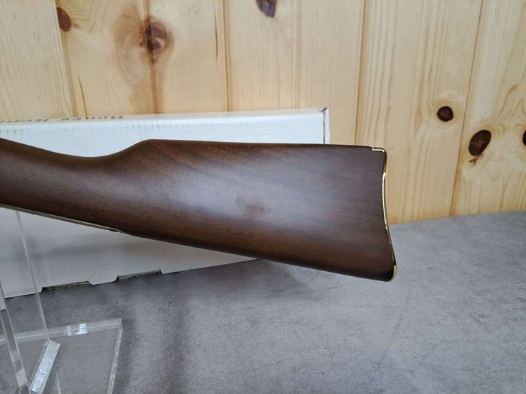 henry-golden-boy-.22-lr-lever-action-rifle-image-3