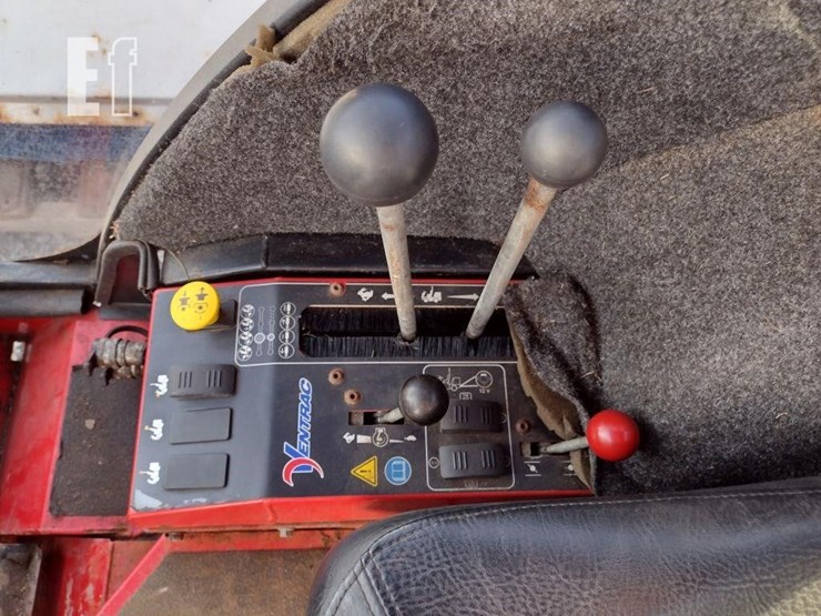 ventrac-3400l-lawn-mower-w/blade-&-broom-image-9