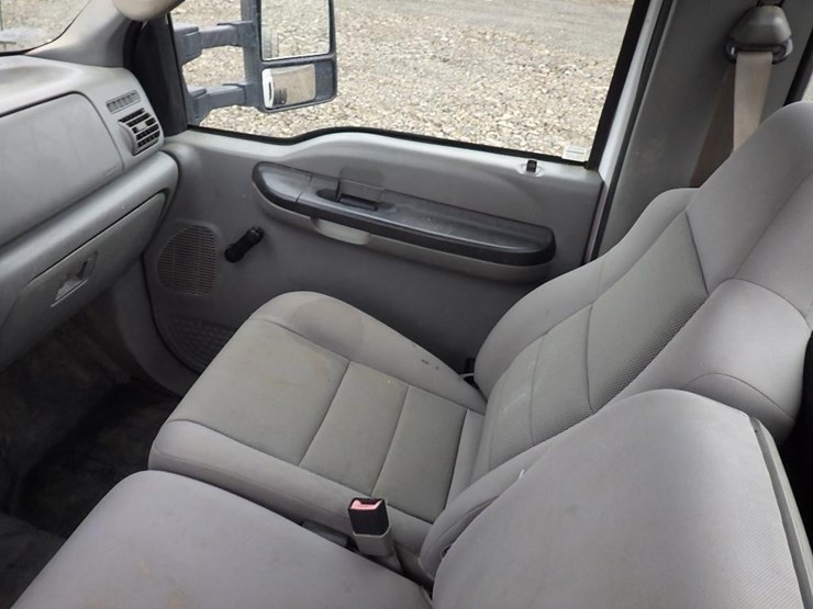 2006-ford-f450-image-26