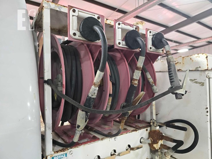 2006-ford-f550-image-19