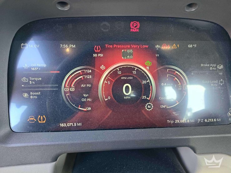 2023-peterbilt-567-image-46