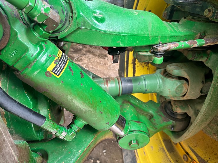2010-john-deere-8345r-image-17