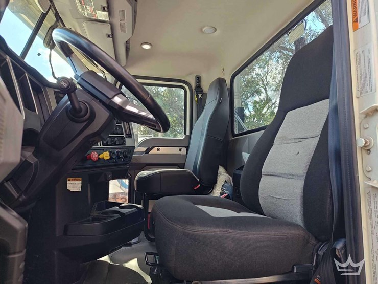 2022-mack-anthem-t/a-wet-kit-day-cab-truck-tractor-image-16