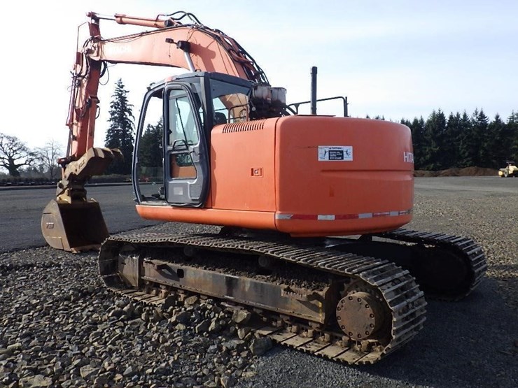 hitachi-zx225us-lc-image-6