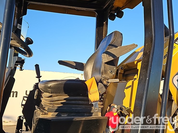 2024-caterpillar-cs10gc-image-21