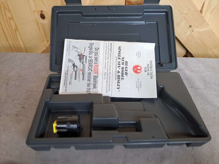 ruger-new-model-single-six-.22-lr/.22-magnum-sa-revolver-image-12