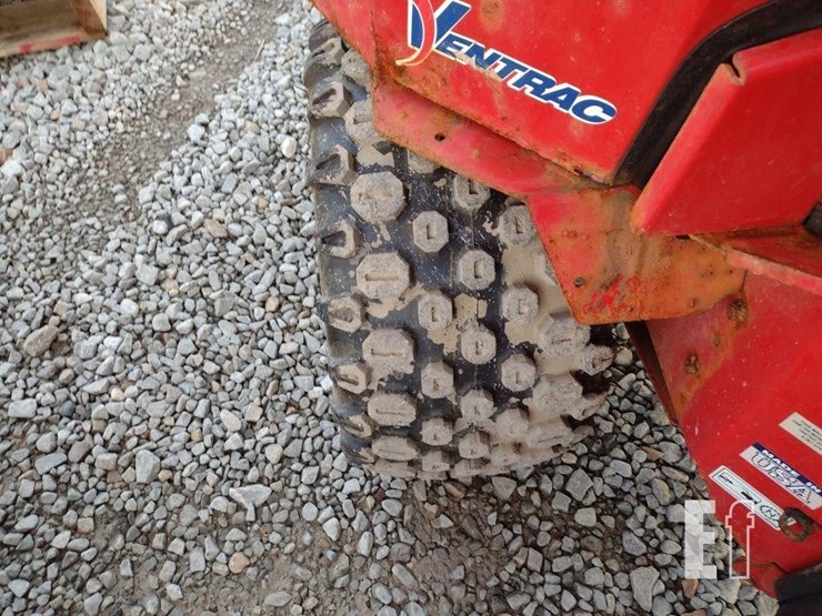 ventrac-3400l-lawn-mower-w/blade-&-broom-image-24