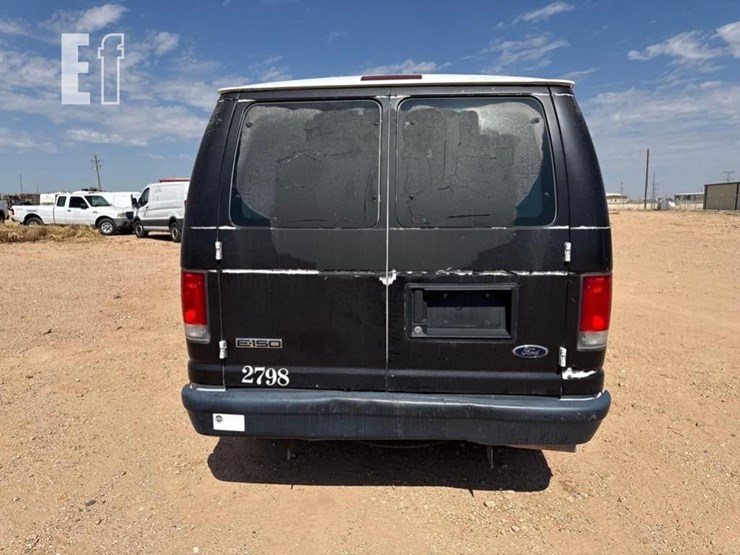 2014-ford-e150-image-8