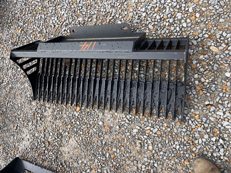 sliding-loader-sieve-shovel-image-1