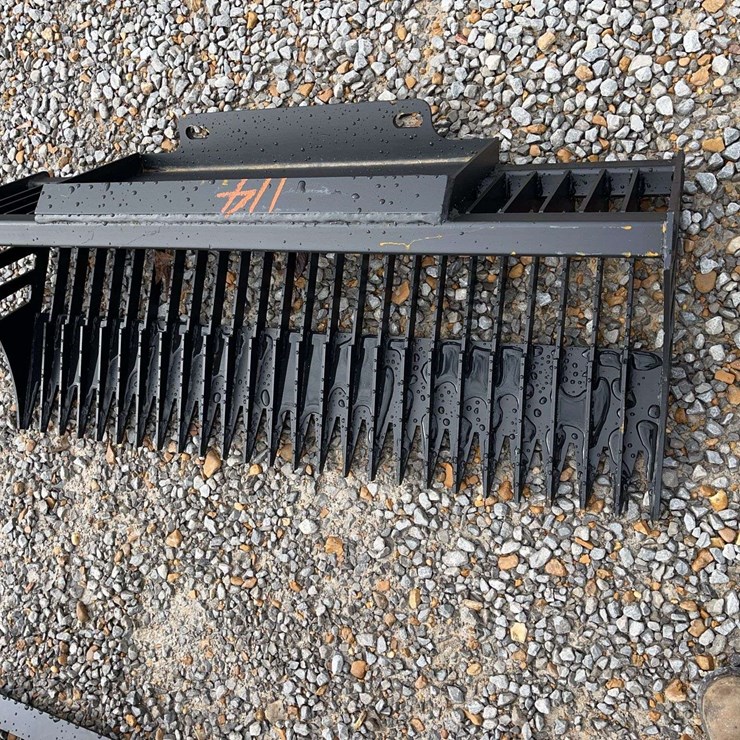 Sliding Loader Sieve Shovel