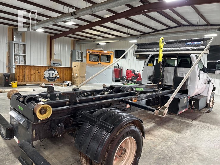 2023-ford-f650-sd-image-11