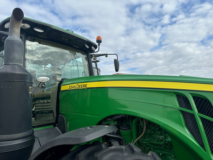 2010-john-deere-8345r-image-45