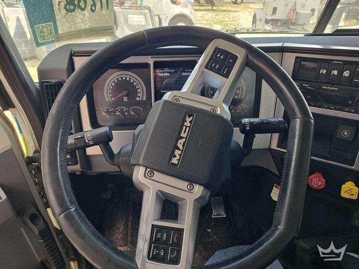 2022-mack-anthem-t/a-wet-kit-day-cab-truck-tractor-image-18