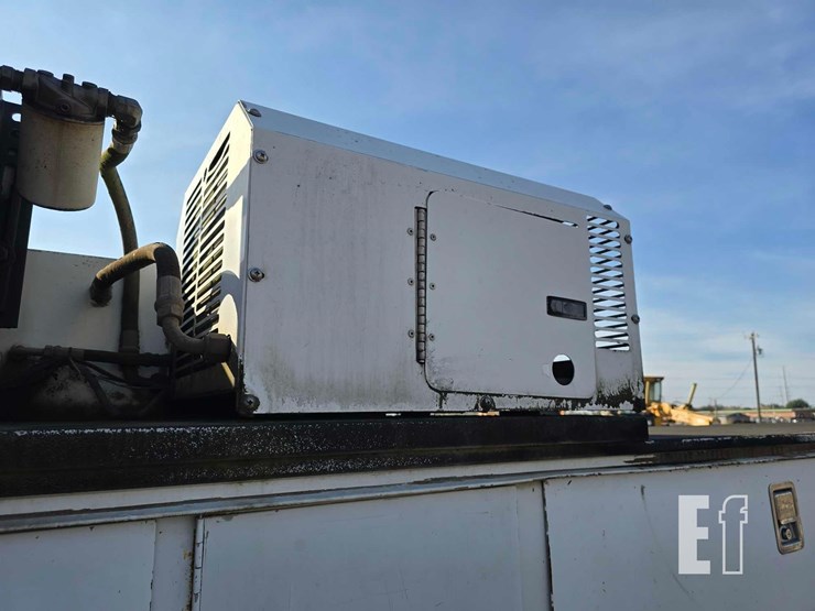 2012-ford-f550-image-18