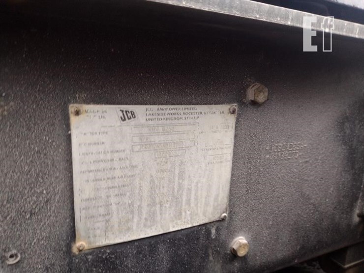 jcb-fastrac-8250-image-5