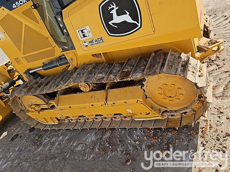 2022-deere-450k-image-21