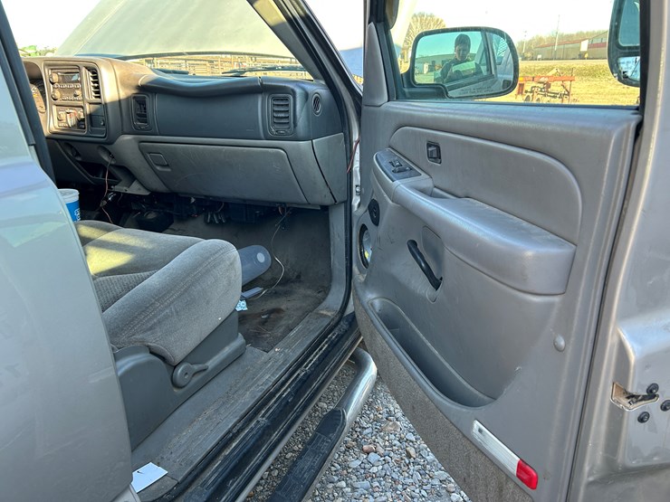 #37855-•-2005-chevrolet-avalanche-4x4-pickup-3gnec12z25g286152-image-14