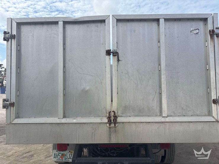 2016-ram-4500-crew-cab-landscape-dump-truck-image-21