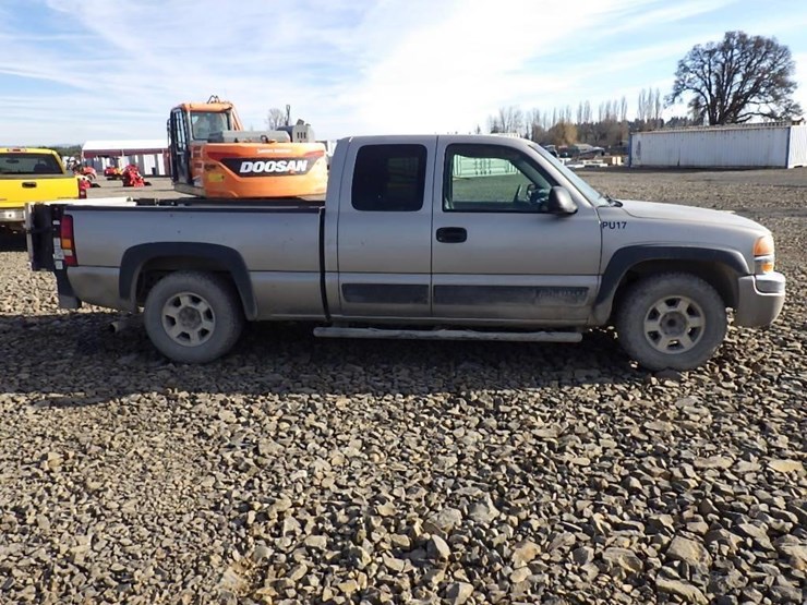 2003-gmc-1500-image-4