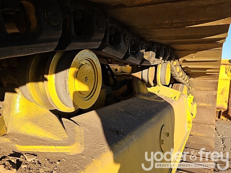 2022-komatsu-d61px-24-image-10