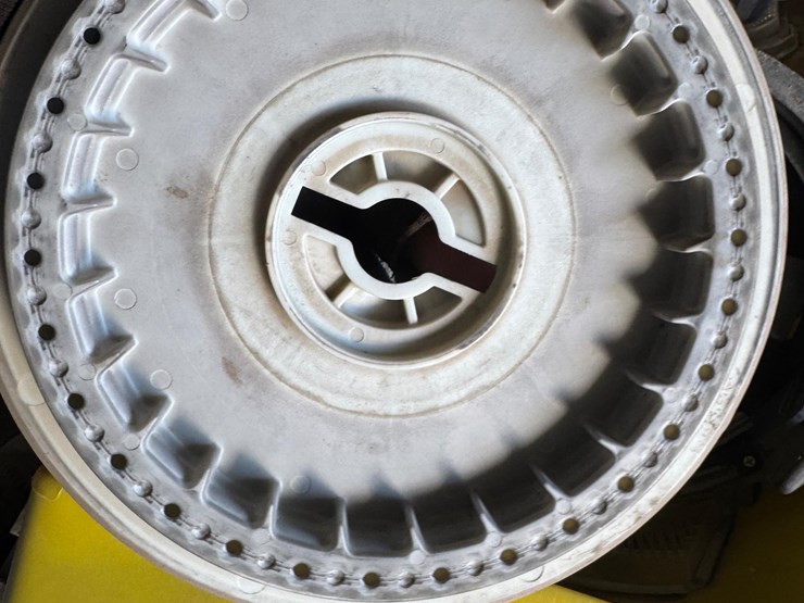 john-deere-max-emerge-planter-boxes-w/precision-planting-seed-units-image-19