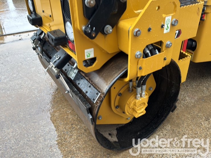 2024-caterpillar-cb2.7-image-13