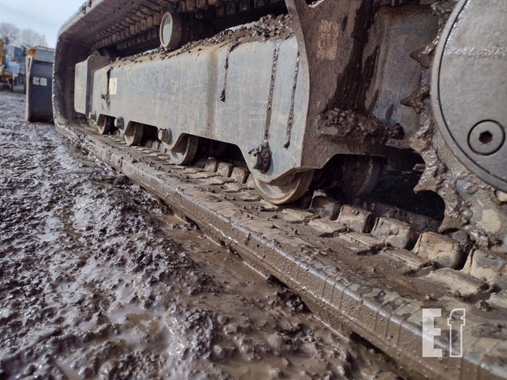 2017-kubota-kx040-4-image-32