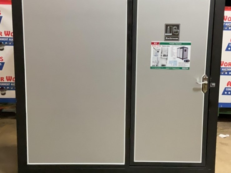 (inv.53039)-new-unused-kj-k1522-heavy-duty-portable-restroom-with-shower,-sink,-toilet,-vent-fan-image-4