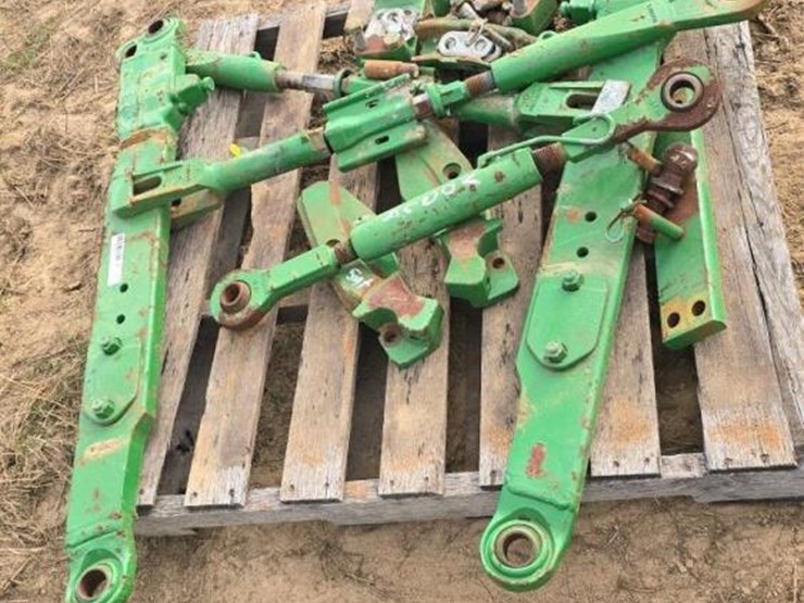 john-deere-lift-arms-and-top-link-image-1