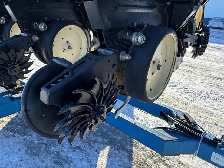 1999-kinze-2500-image-26