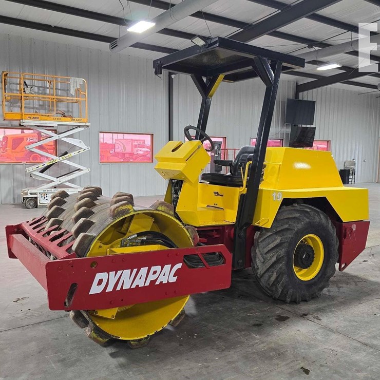 2005 DYNAPAC CA121PD