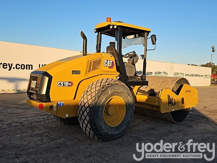 2024-caterpillar-cs10gc-image-5
