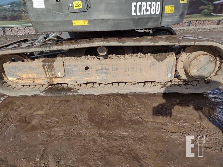 2016-volvo-ecr58d-image-27