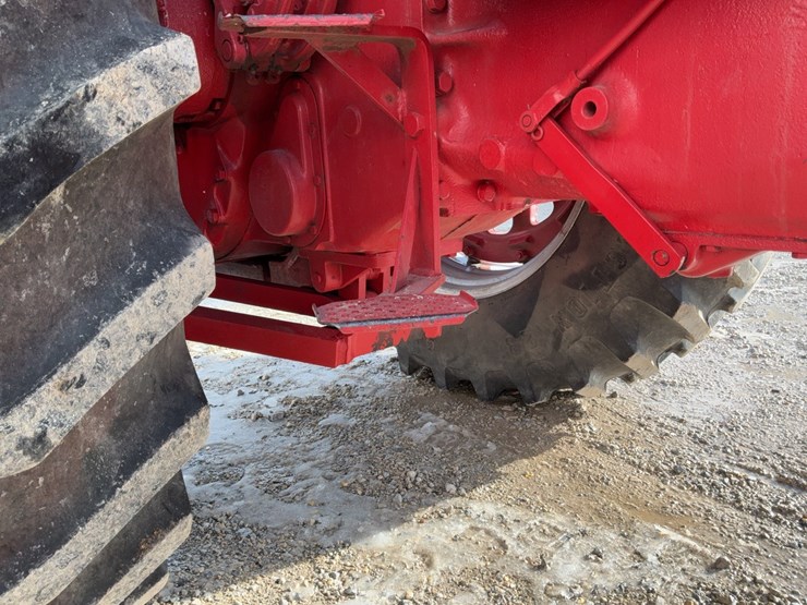 1970-ih-farmall-856-tractor-image-43