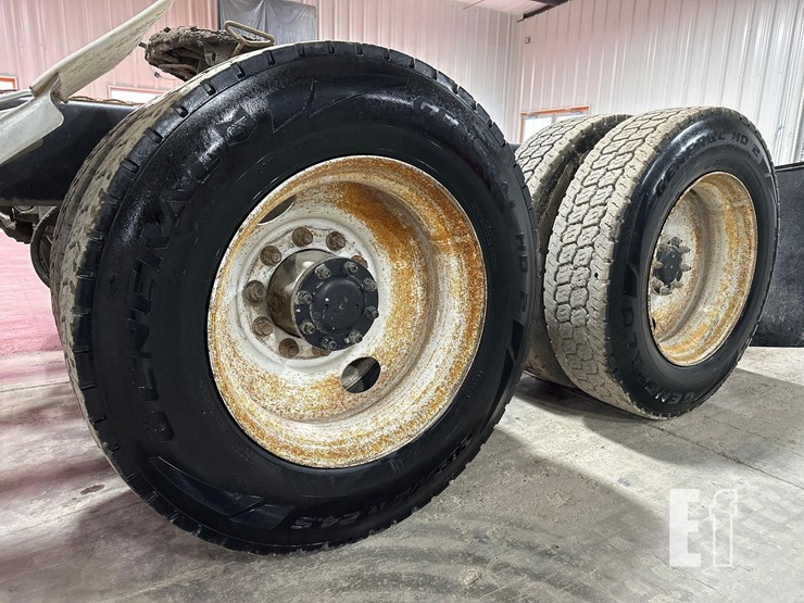 2003-kenworth-t800-image-19