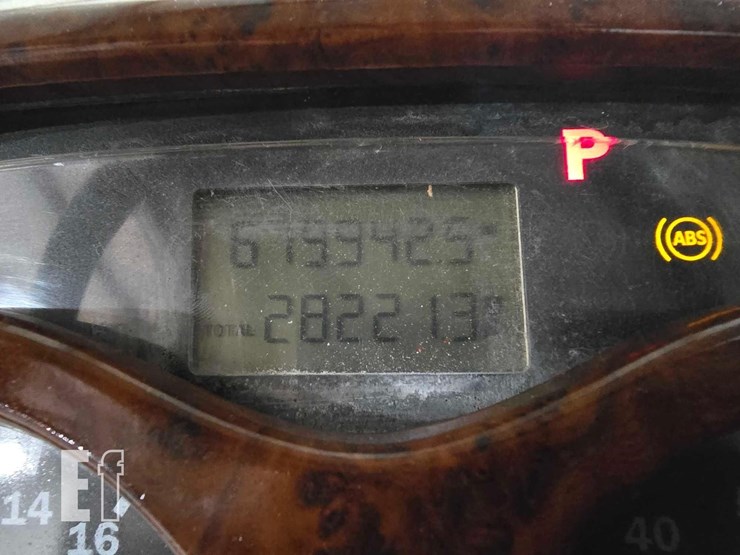 2005-mack-vision-cxn613-image-12