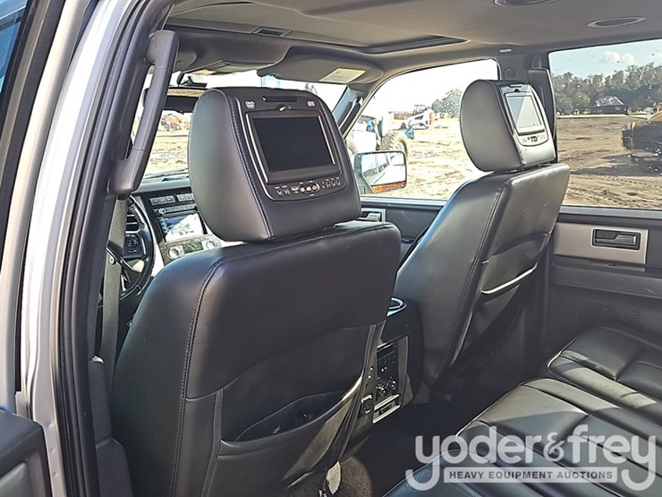 2014-ford-expedition-image-19