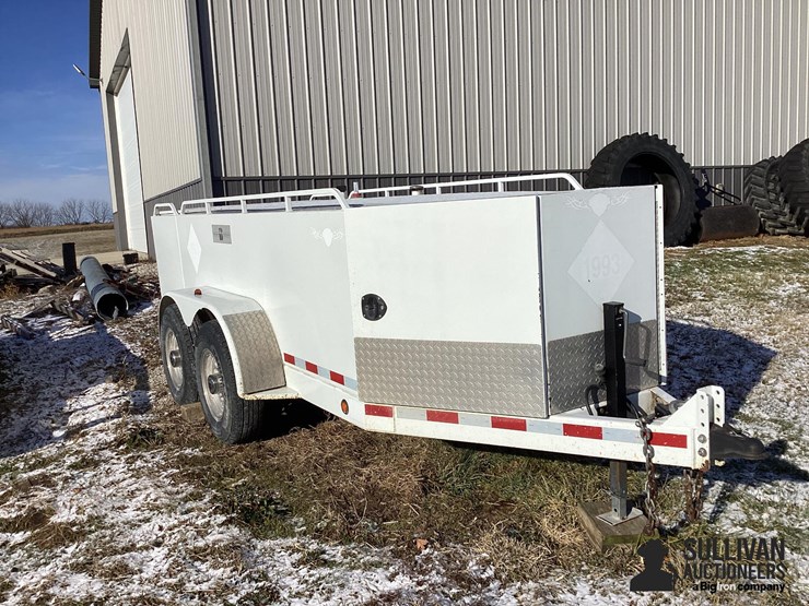 2012-thunder-creek-fuel-trailer-image-3